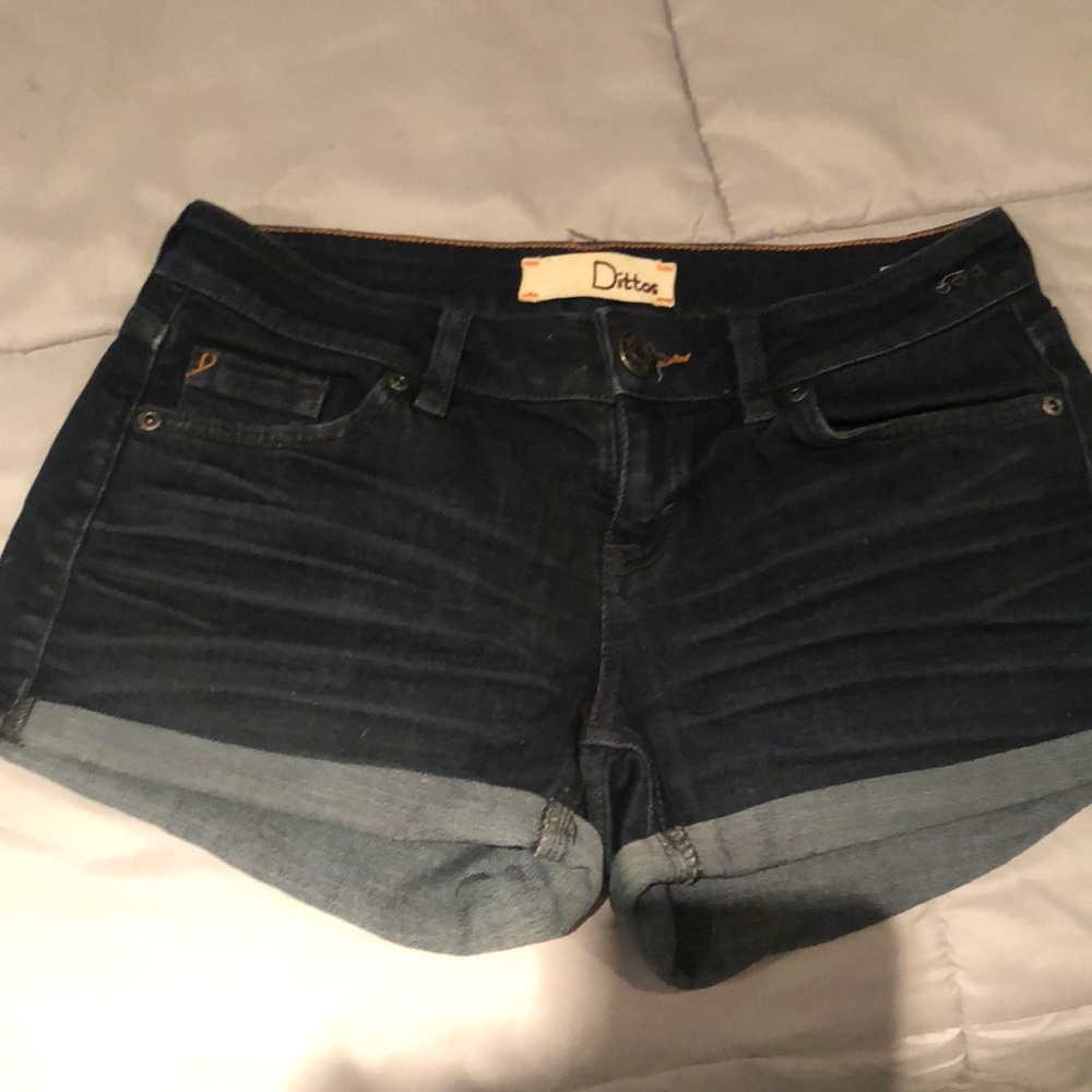 Cute rolled jean shorts size 25